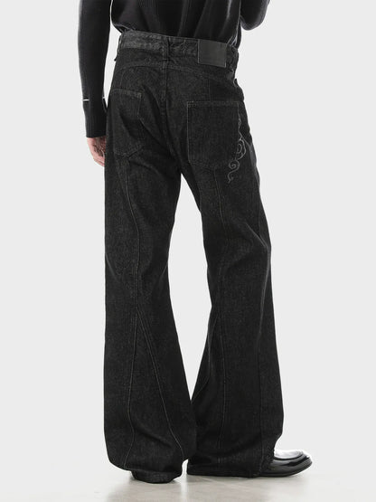 Camiseta negra desgastada y vanguardista de algodón estilo vintage con diseño de coche de carreras